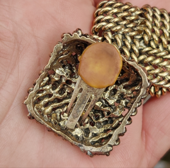 Vintage Large Knot Earrings - Picture 3 of 4